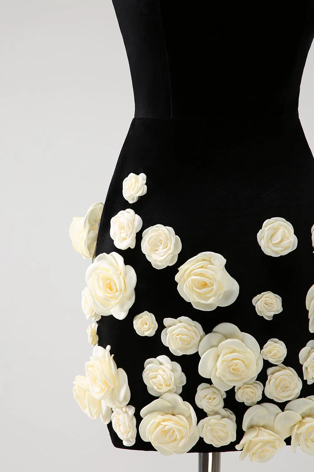 Elegant Black Tight Strapless Short Homecoming Dress with 3D Flowers